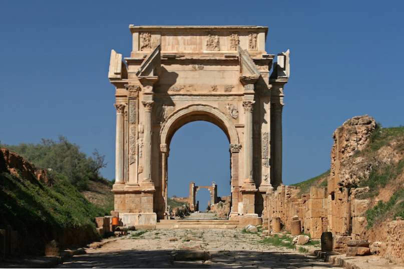 12 Monumental Triumph Arches / Kultur