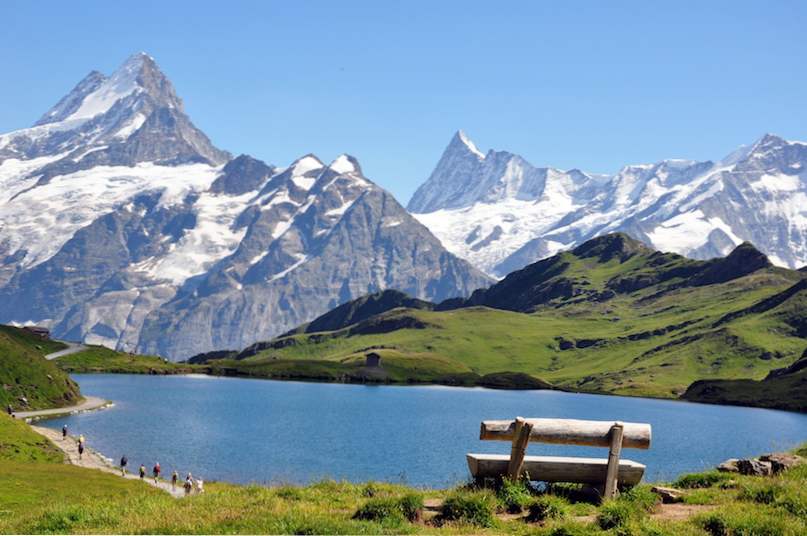 12 vackraste sjöar i Schweiz / schweiz