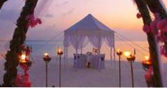 21 mest romantiska strandbröllopsresmål (destinationer)