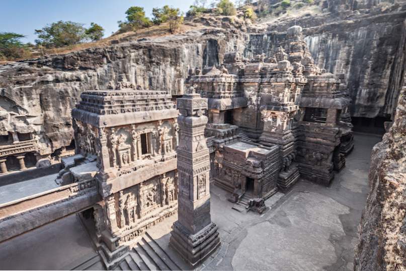 Entdecken Sie die alten Ellora-Höhlen in Indien / Indien