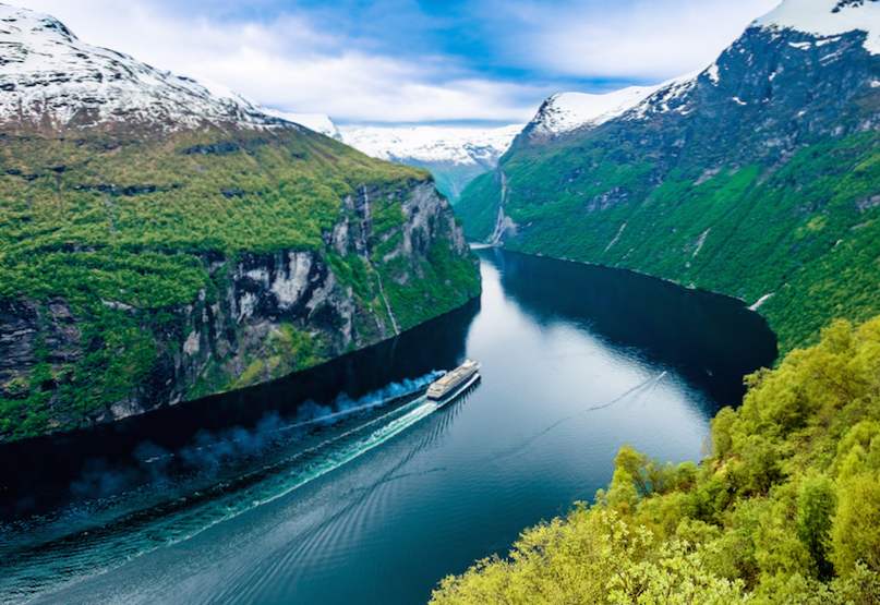 Sehen Sie, was Geirangerfjord, Norwegen so unglaublich macht / Norwegen