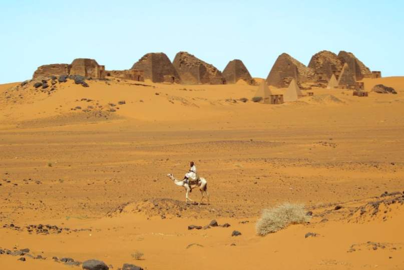 Besuchen Sie Meroë Die geheimnisvollen Pyramiden des Sudan / Afrika