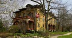 Romantiske utflukter i Illinois Vrooman Mansion i Bloomington (romanse)