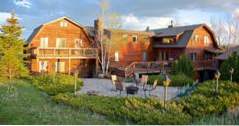 Romantiska utflykter i Montana Howlers Inn B & B och Wolf Sanctuary (montana semester)